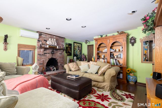 70 Pine Hollow Drive, Middlebury, CT 06762