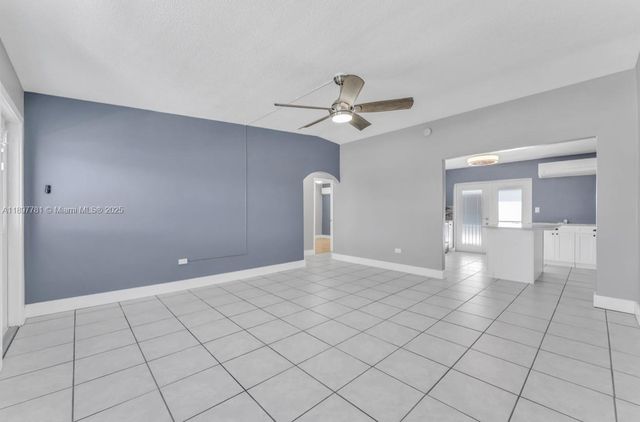 67 Coral Dr 1, Key Largo, FL 33037