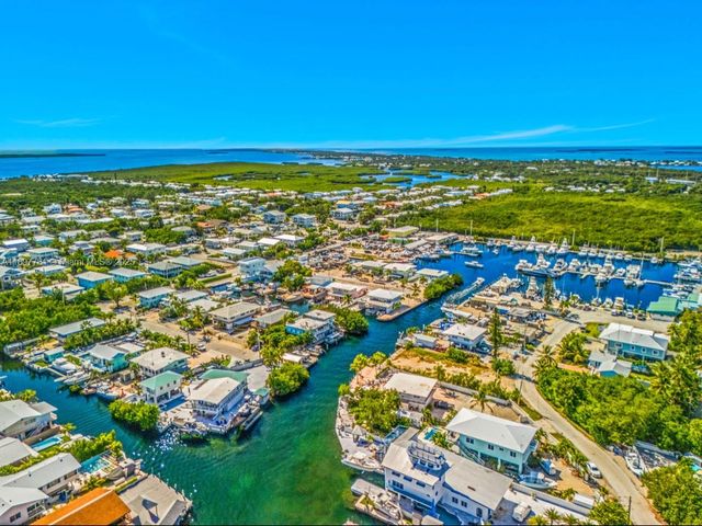 67 Coral Dr 1, Key Largo, FL 33037