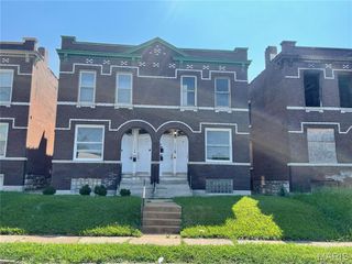 4548 Virginia Avenue, St Louis, MO 63111