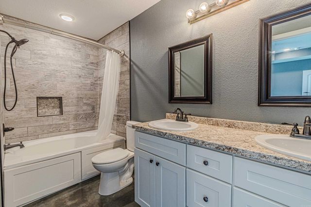 200 GAVIN Drive, Paragould, AR 72450