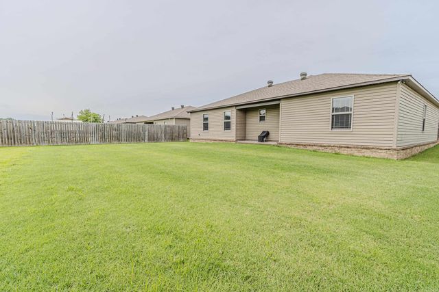 200 GAVIN Drive, Paragould, AR 72450
