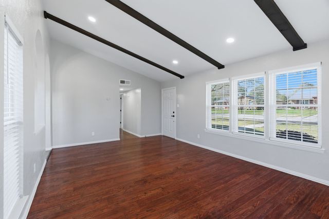 746 Red Wing Drive, Lewisville, TX 75067