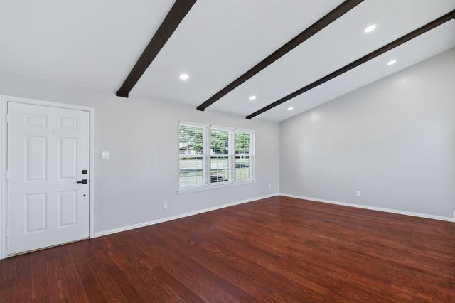 746 Red Wing Drive, Lewisville, TX 75067