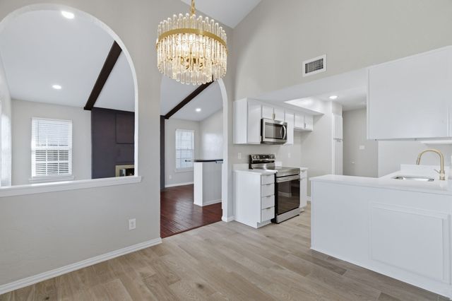 746 Red Wing Drive, Lewisville, TX 75067