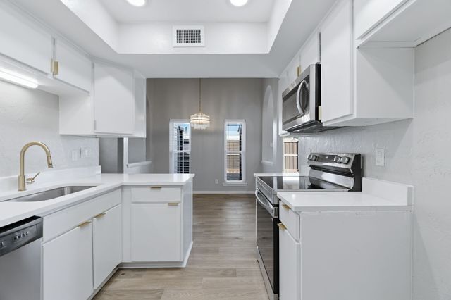 746 Red Wing Drive, Lewisville, TX 75067