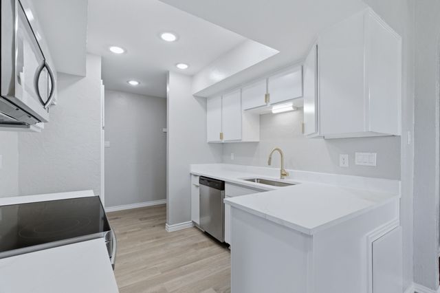 746 Red Wing Drive, Lewisville, TX 75067