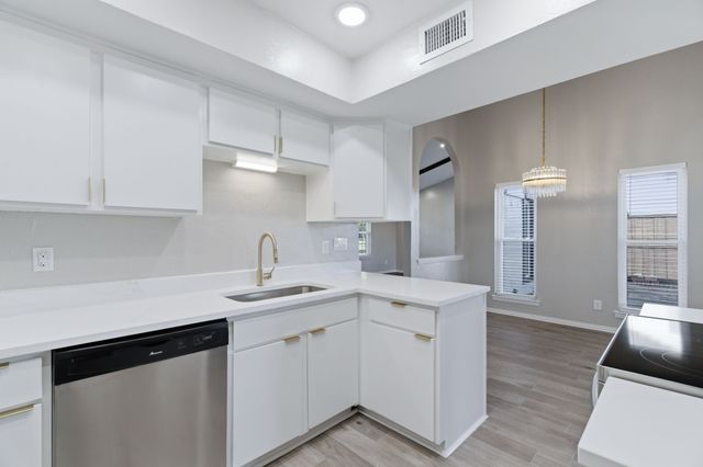 746 Red Wing Drive, Lewisville, TX 75067