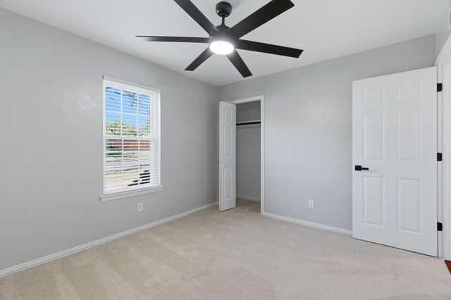 746 Red Wing Drive, Lewisville, TX 75067