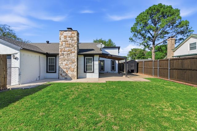 746 Red Wing Drive, Lewisville, TX 75067