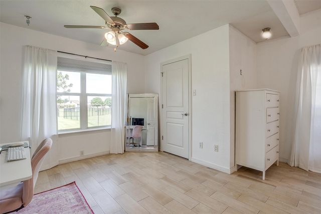 112 Tigers Eye Court, Weatherford, TX 76087