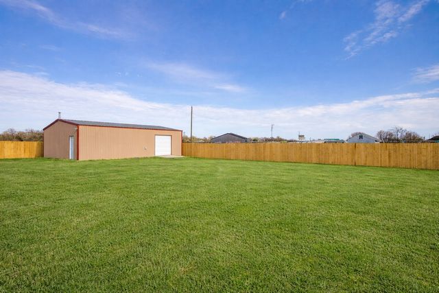 112 Tigers Eye Court, Weatherford, TX 76087