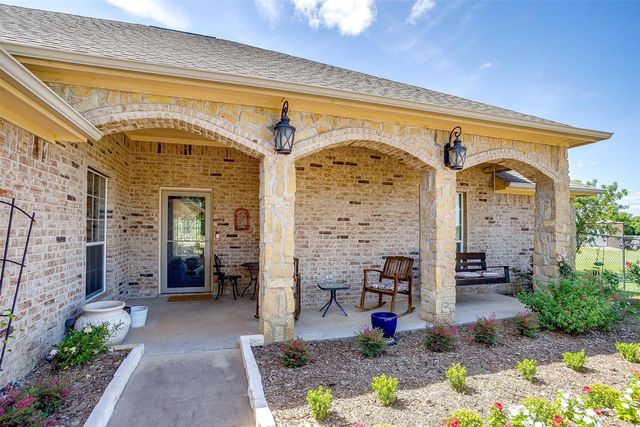 112 Tigers Eye Court, Weatherford, TX 76087