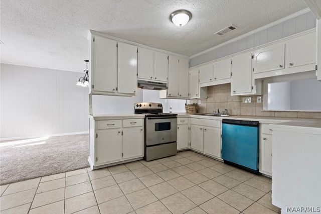 242 SMALLBROOK Drive, Montgomery, AL 36116