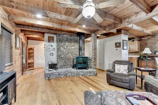 156 Bel Air Drive, Maysville, GA 30558