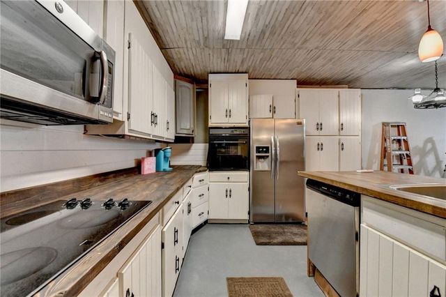 156 Bel Air Drive, Maysville, GA 30558