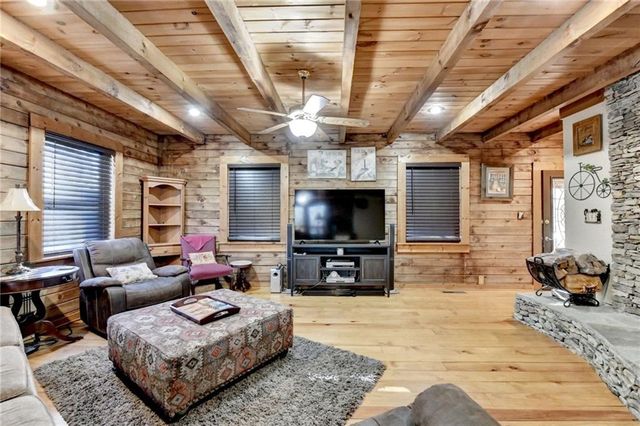 156 Bel Air Drive, Maysville, GA 30558