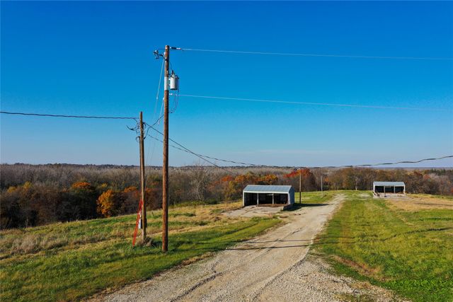 02 170th Avenue, Carlisle, IA 50047