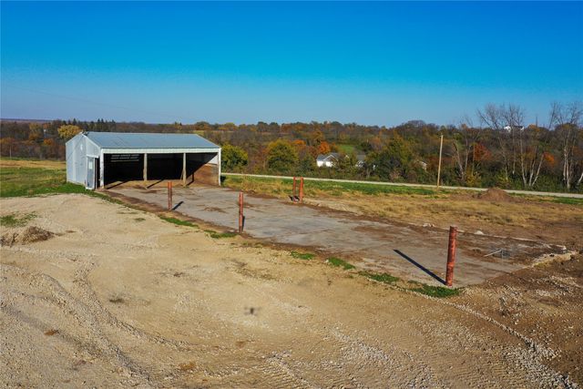 02 170th Avenue, Carlisle, IA 50047