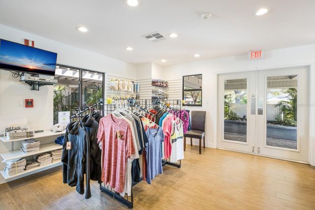 1479 LANDINGS CIRCLE 41, Sarasota, FL 34231