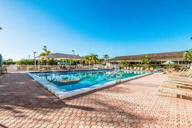 1479 LANDINGS CIRCLE 41, Sarasota, FL 34231