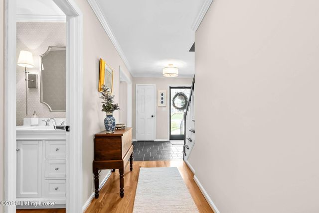 3601 Falls Bluff Ct, Louisville, KY 40241