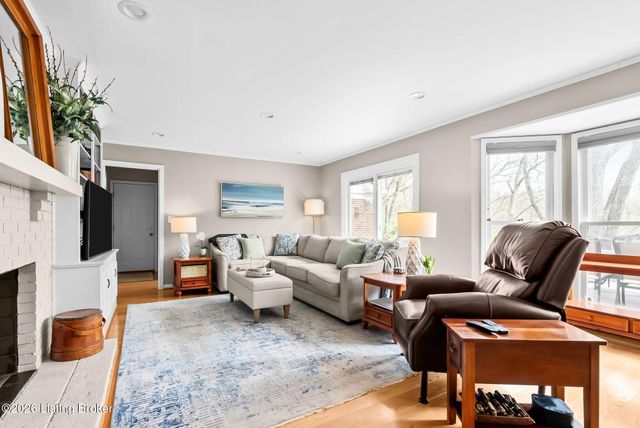 3601 Falls Bluff Ct, Louisville, KY 40241