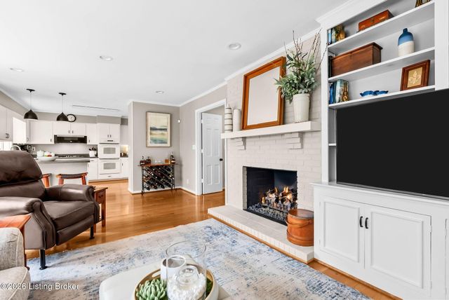 3601 Falls Bluff Ct, Louisville, KY 40241