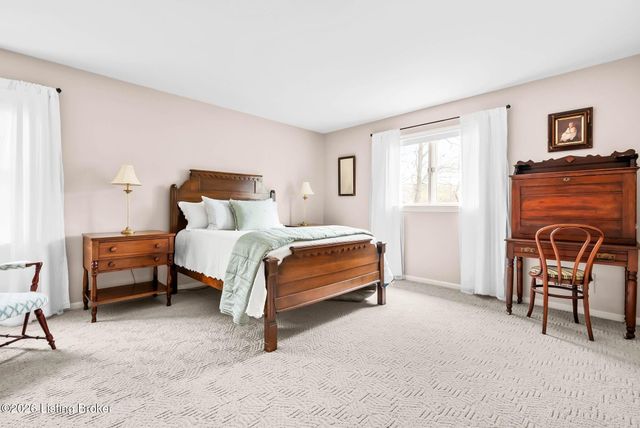 3601 Falls Bluff Ct, Louisville, KY 40241