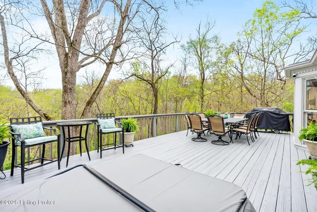 3601 Falls Bluff Ct, Louisville, KY 40241