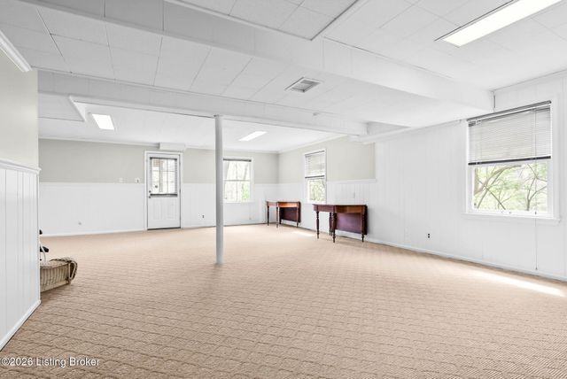 3601 Falls Bluff Ct, Louisville, KY 40241