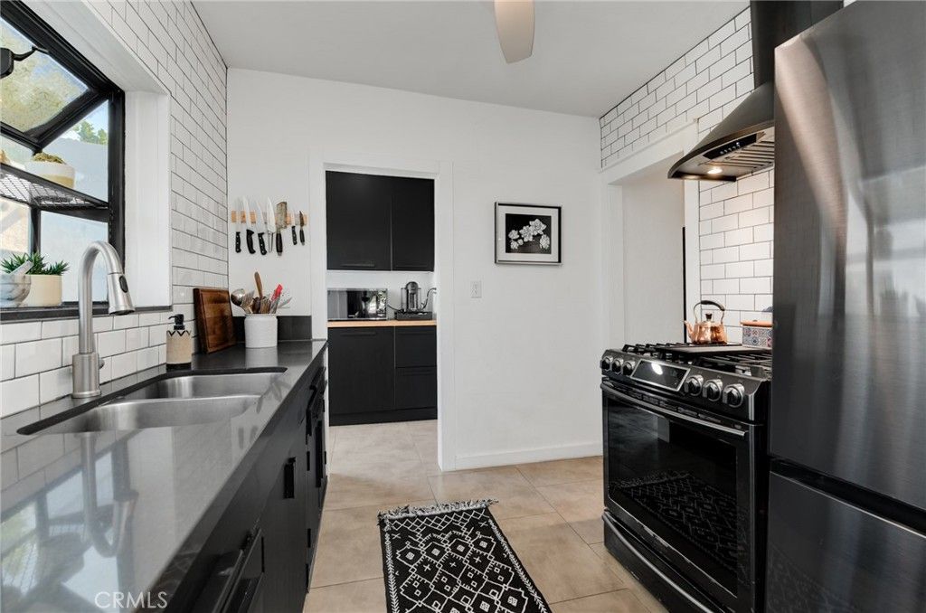 Image 9 of property listing at 4762 E Mountain View Drive, San Diego, CA 92116