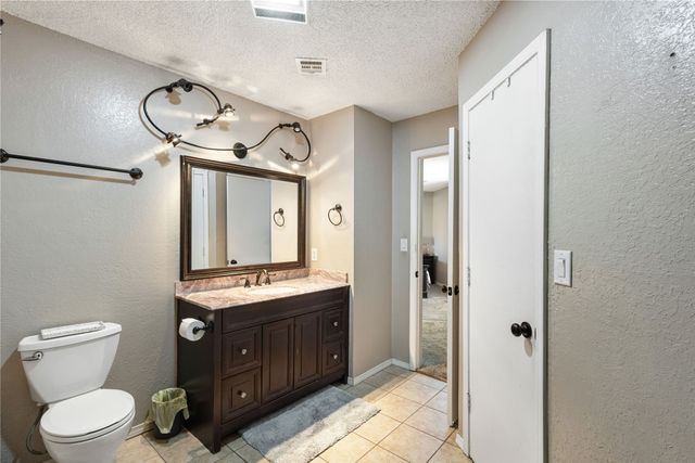 1302 W Austin Street, Broken Arrow, OK 74011