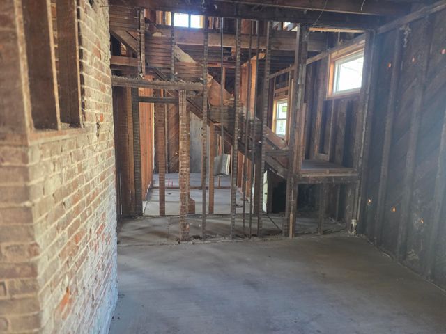 1502 N Grant Avenue, Springfield, MO 65803