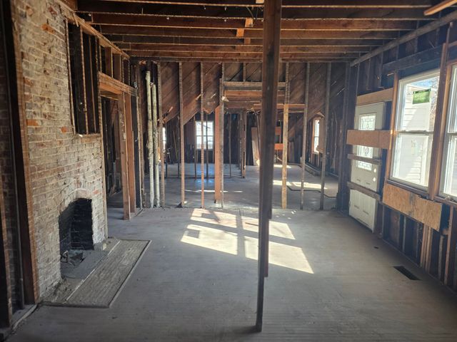 1502 N Grant Avenue, Springfield, MO 65803