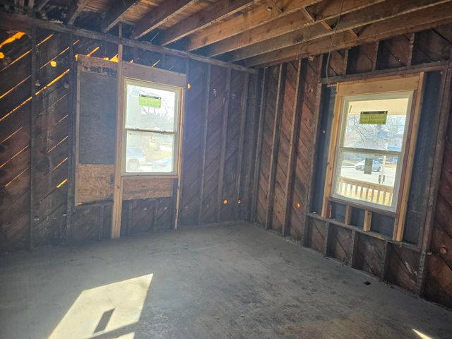 1502 N Grant Avenue, Springfield, MO 65803