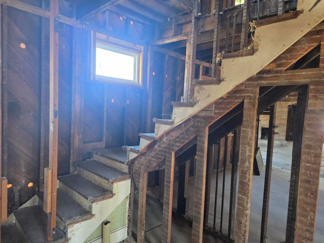 1502 N Grant Avenue, Springfield, MO 65803