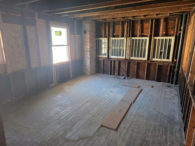 1502 N Grant Avenue, Springfield, MO 65803