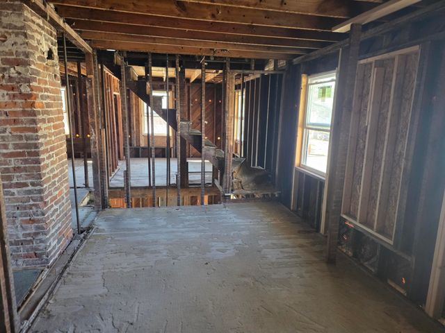 1502 N Grant Avenue, Springfield, MO 65803