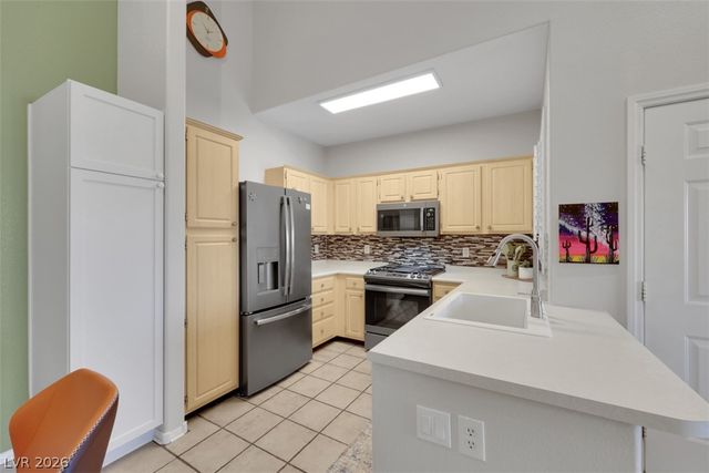 855 North Stephanie Street 2726, Henderson, NV 89014