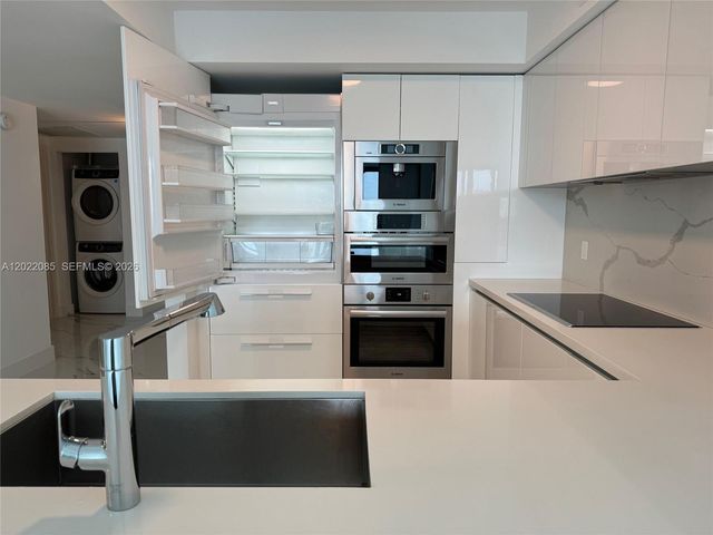 330 Sunny Isles Blvd 5-1003, Sunny Isles Beach, FL 33160