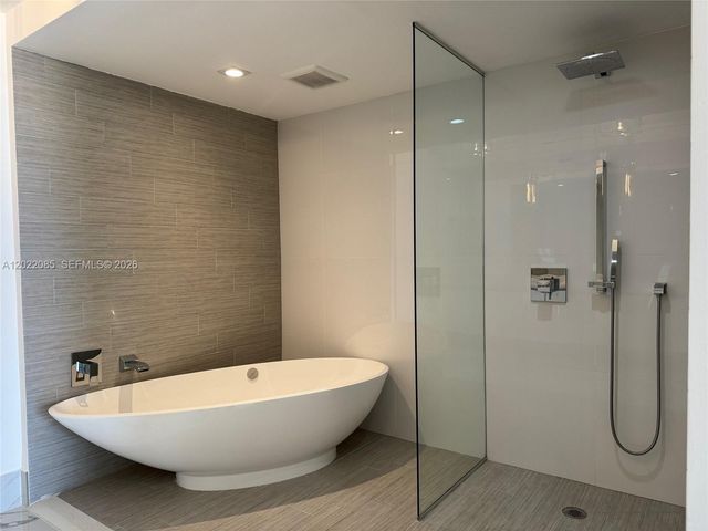330 Sunny Isles Blvd 5-1003, Sunny Isles Beach, FL 33160