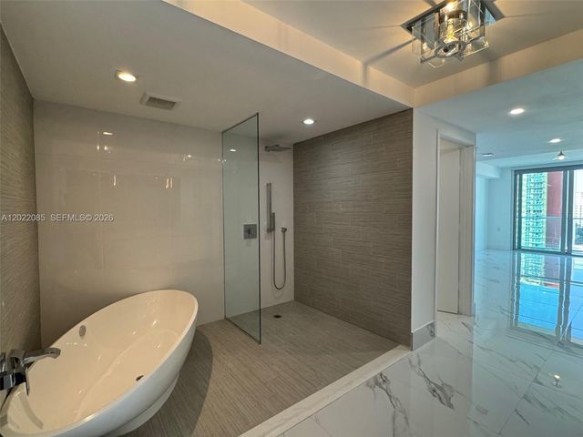 330 Sunny Isles Blvd 5-1003, Sunny Isles Beach, FL 33160