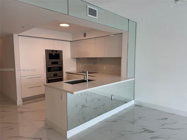 330 Sunny Isles Blvd 5-1003, Sunny Isles Beach, FL 33160