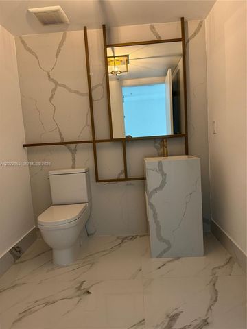 330 Sunny Isles Blvd 5-1003, Sunny Isles Beach, FL 33160