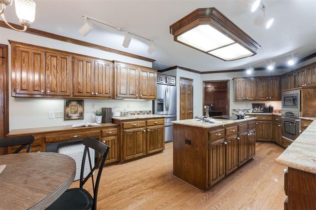 1001 N Red Bud Terrace, Mustang, OK 73064