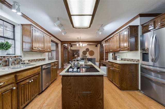 1001 N Red Bud Terrace, Mustang, OK 73064