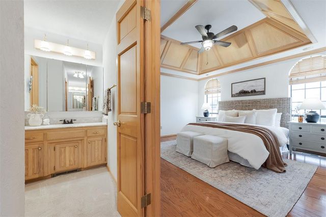 1001 N Red Bud Terrace, Mustang, OK 73064