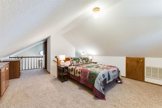 1001 N Red Bud Terrace, Mustang, OK 73064