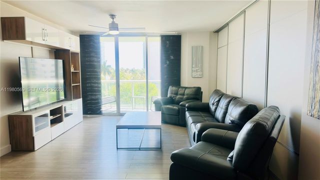 19390 Collins Avenue 424, Sunny Isles Beach, FL 33160